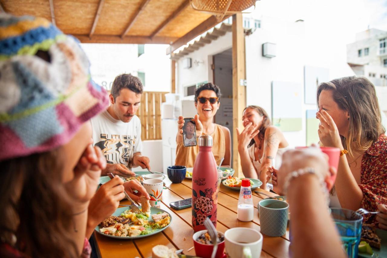 La Ventana Azul Surf Hostel ラスパルマス・デ・グランカナリア エクステリア 写真